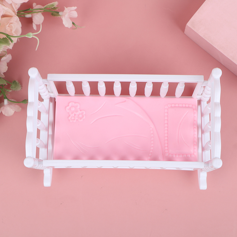 Baby Nursery Pink - Миниатюрная погремушка-игрушка для младенцев, розово-белая, модель